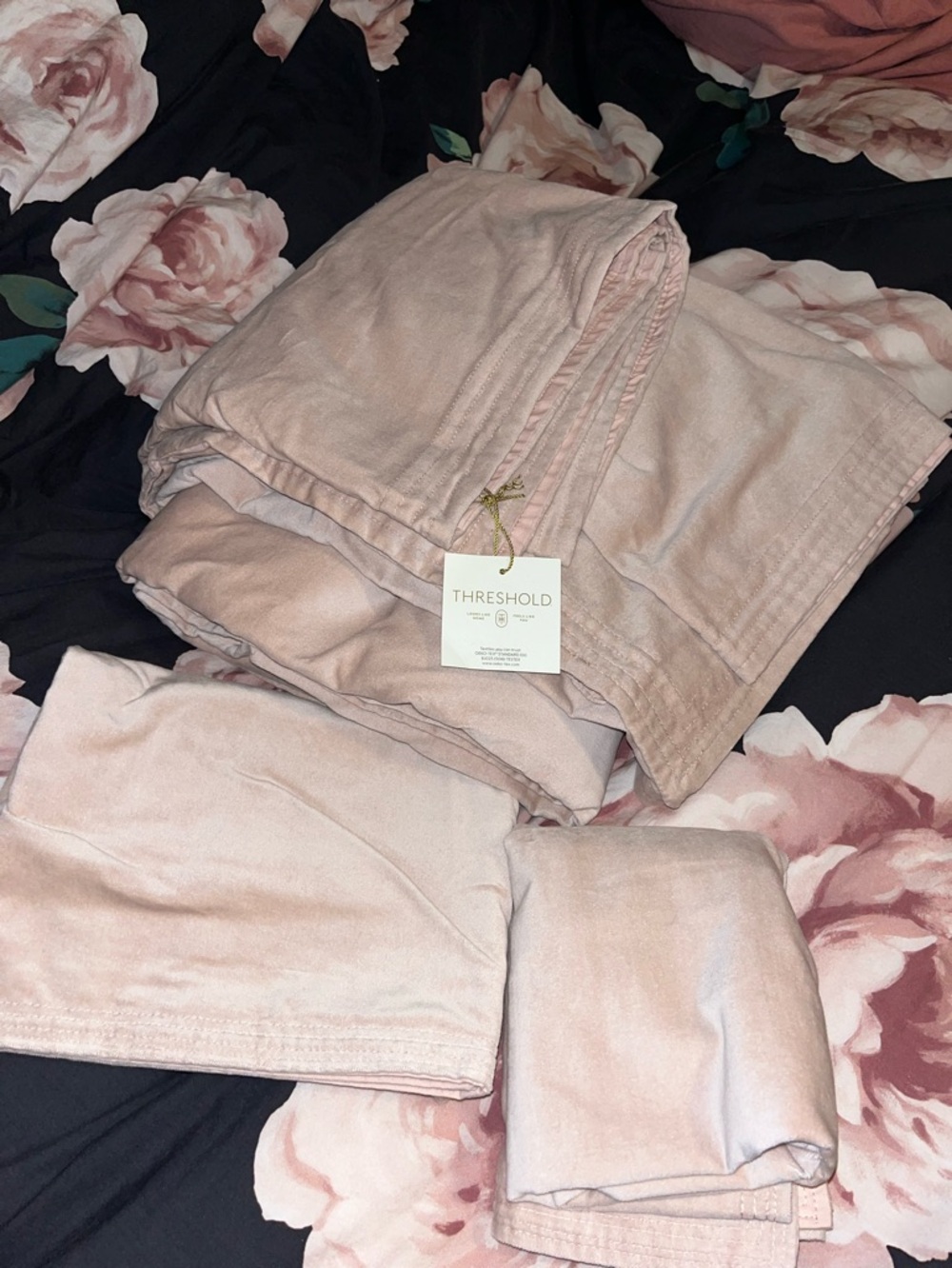 Threshold ~Blush Pink Velvet Duvet~100% Cotton~Queen~3 pieces~NWT
